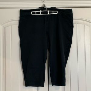 Black capri pants by Croft & Barrow in size 22W